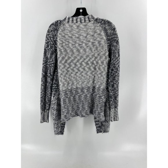 Aeropostale Women's Long Sleeve Gray Drape Front Knit Sweater Size Medium - Picture 4 of 13